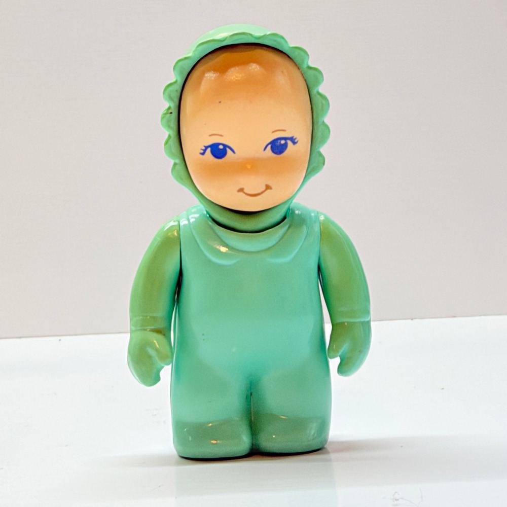 Vintage Little Tikes Dollhouse Family Baby Infant Figure Green Sleeper Blue Eyes